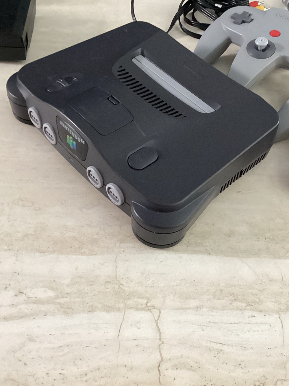 Nintendo 64 Console & Two N64 Controllers Authentic Tested Working - Picture 8 of 15